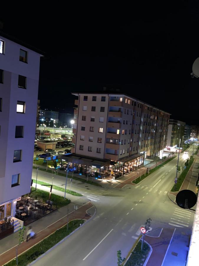 Apartman-Manja Lukavica Bagian luar foto