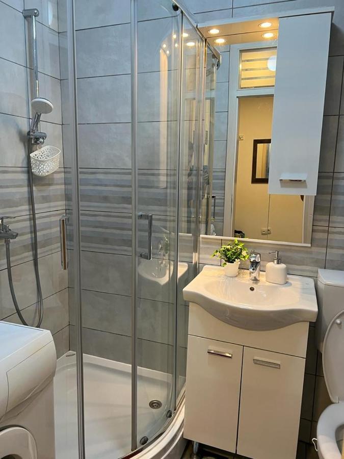 Apartman-Manja Lukavica Bagian luar foto